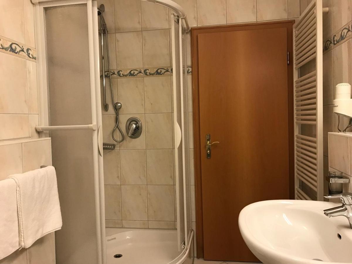 Hotel Zartenbach 欣特察尔滕 外观 照片